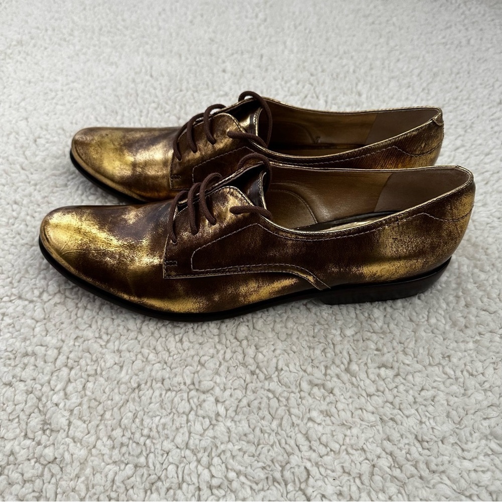 Pour La Victoire Gold Metallic Leather Lace-Up Flats - Picture 4 of 11